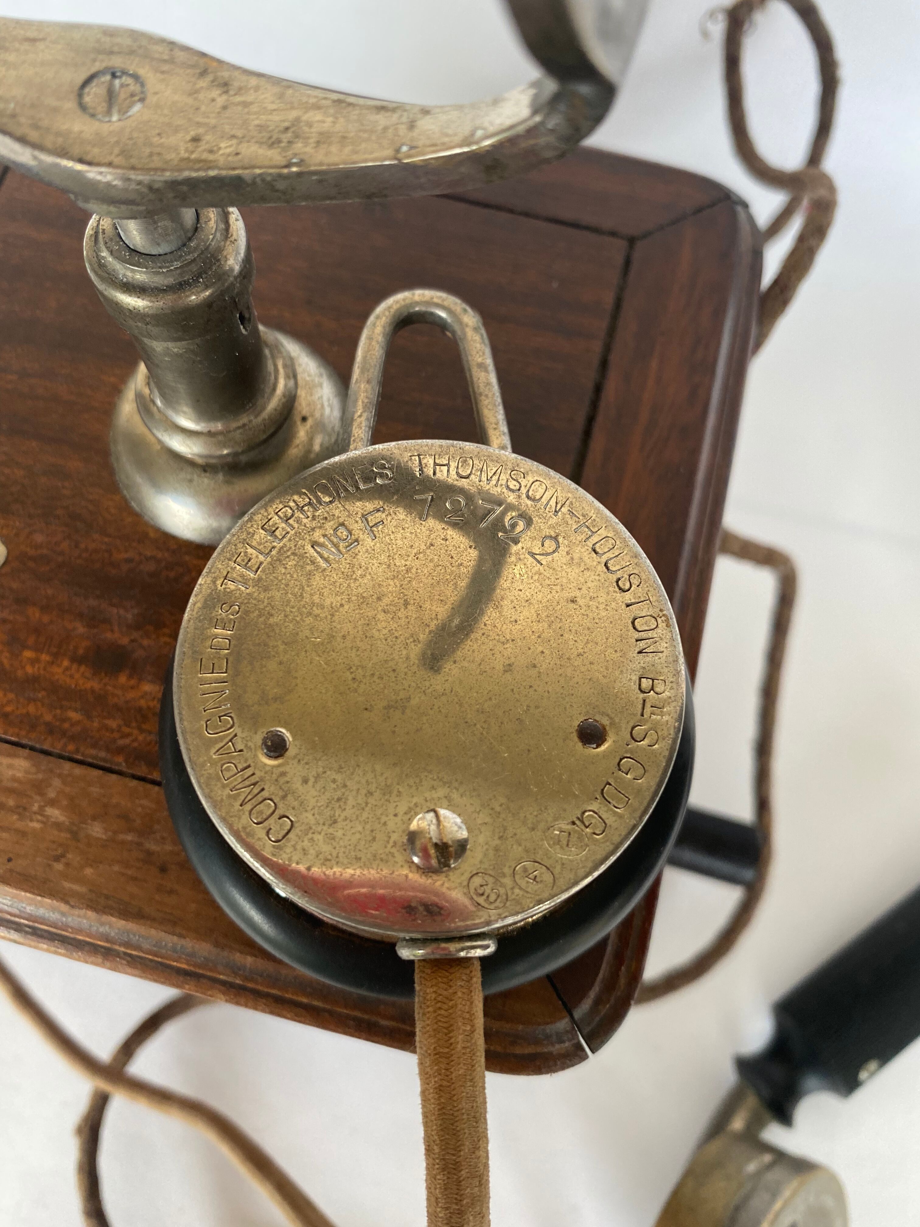 Téléphone bois à manivelle 1920