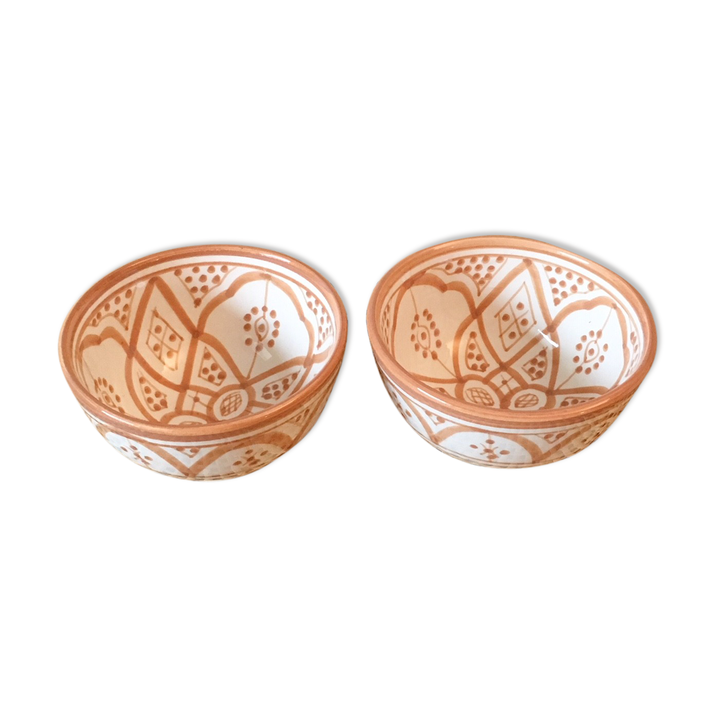 Lot of small bowls of peach pink ceramic