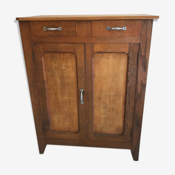 Buffet parisien en bois brut