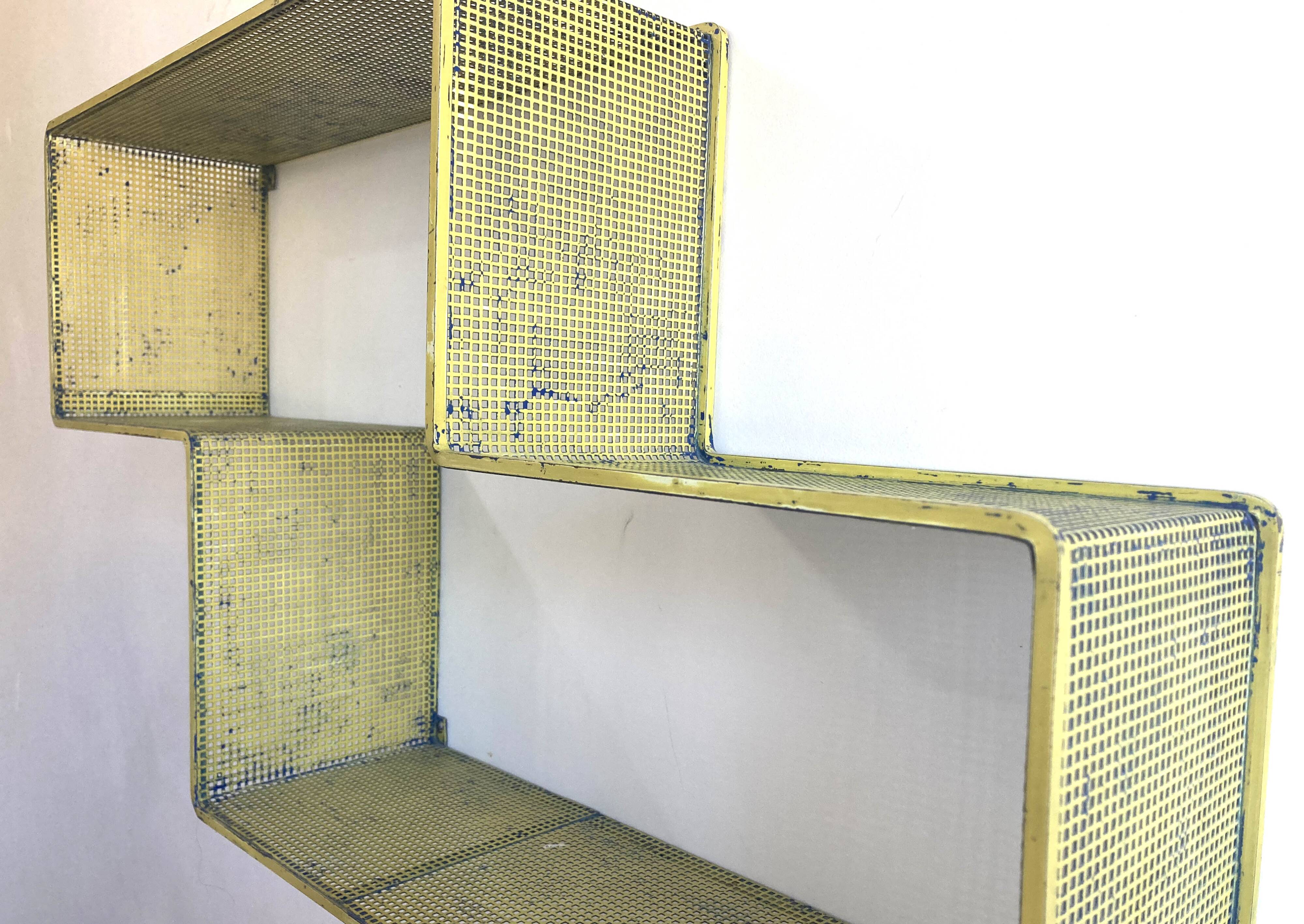 Etagère « Dedal » Mathieu Matégot / vintage 1950 / Jaune