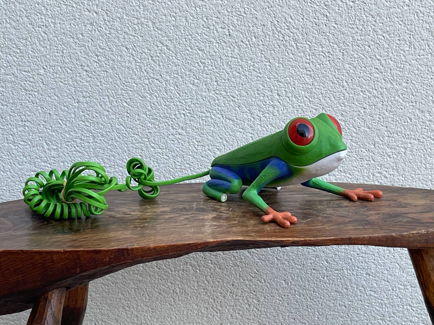 Vintage frog telephone