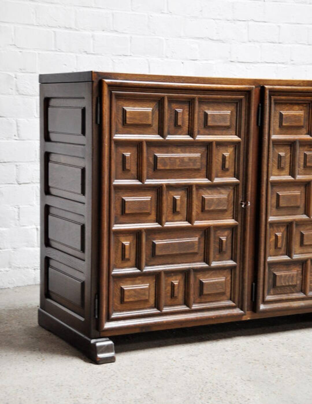 Spanish Brutalist Buffet