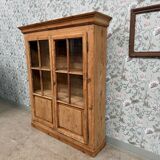 Chic display cabinet in pine (renovated)