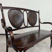 Curved bench Secession by Thonet Mundus