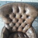 Fauteuil Chesterfield antique