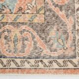 Tapis vintage orange et beige à médaillon central patiné, 157x299 Cm