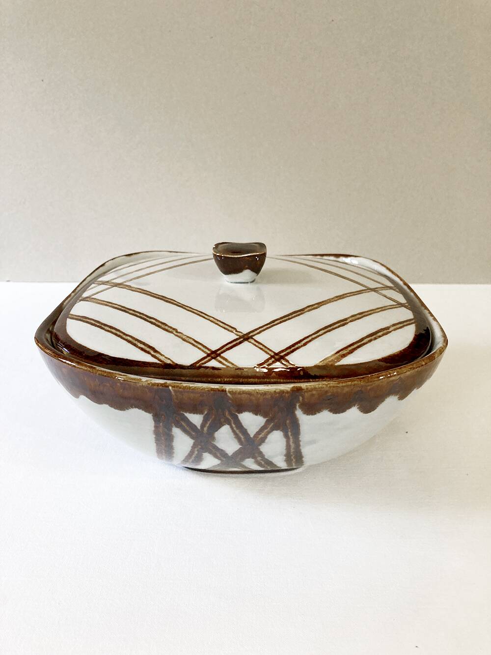 Ceramic vegetable dish from Lunéville-Badonviller