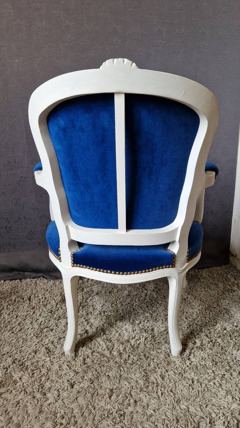 Weathered convertible armchair