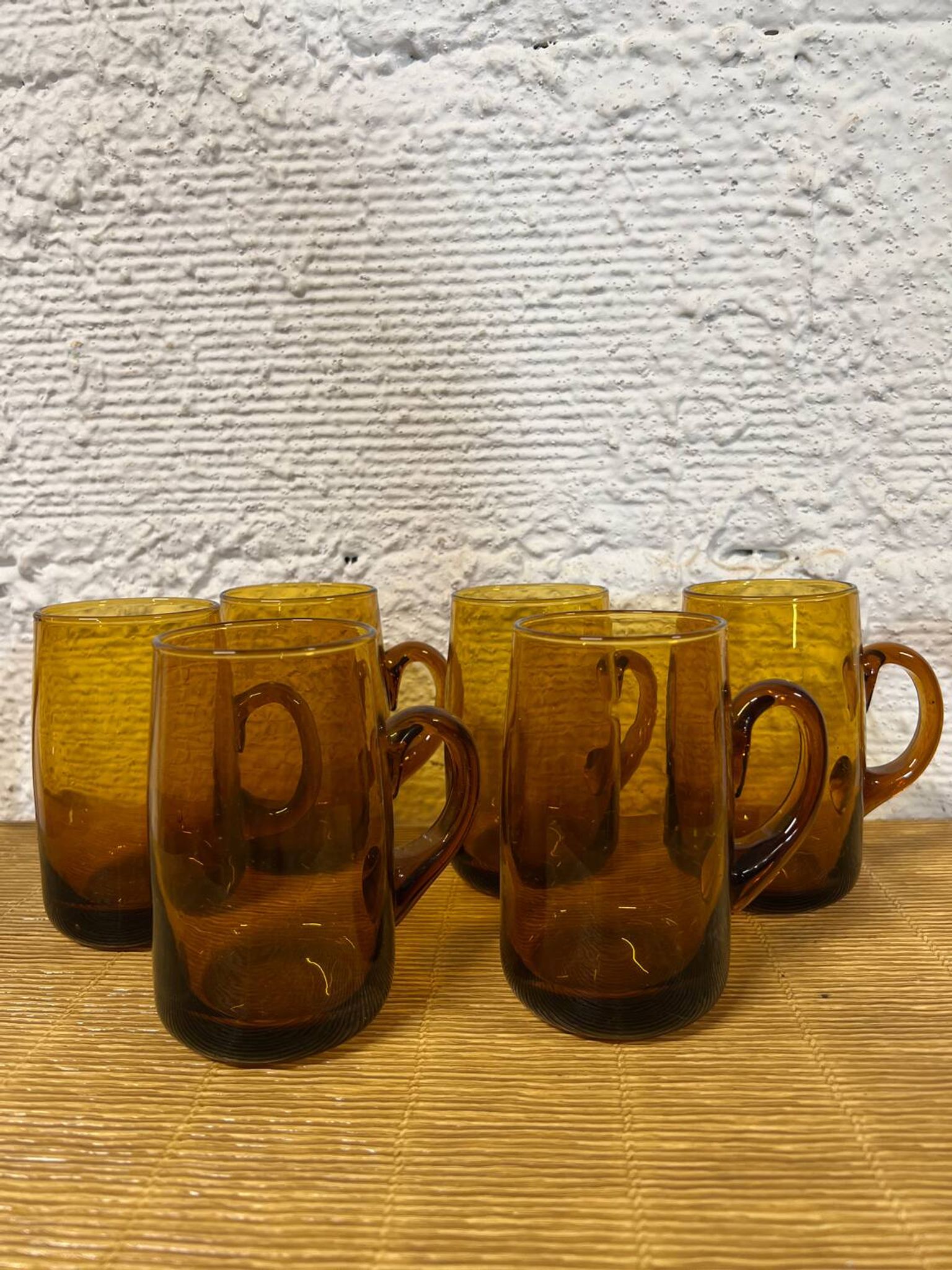 Tasses à sangria en verre ambré