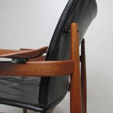 Finn Juhl model 192 in Teak, leather for France & Daverkosen