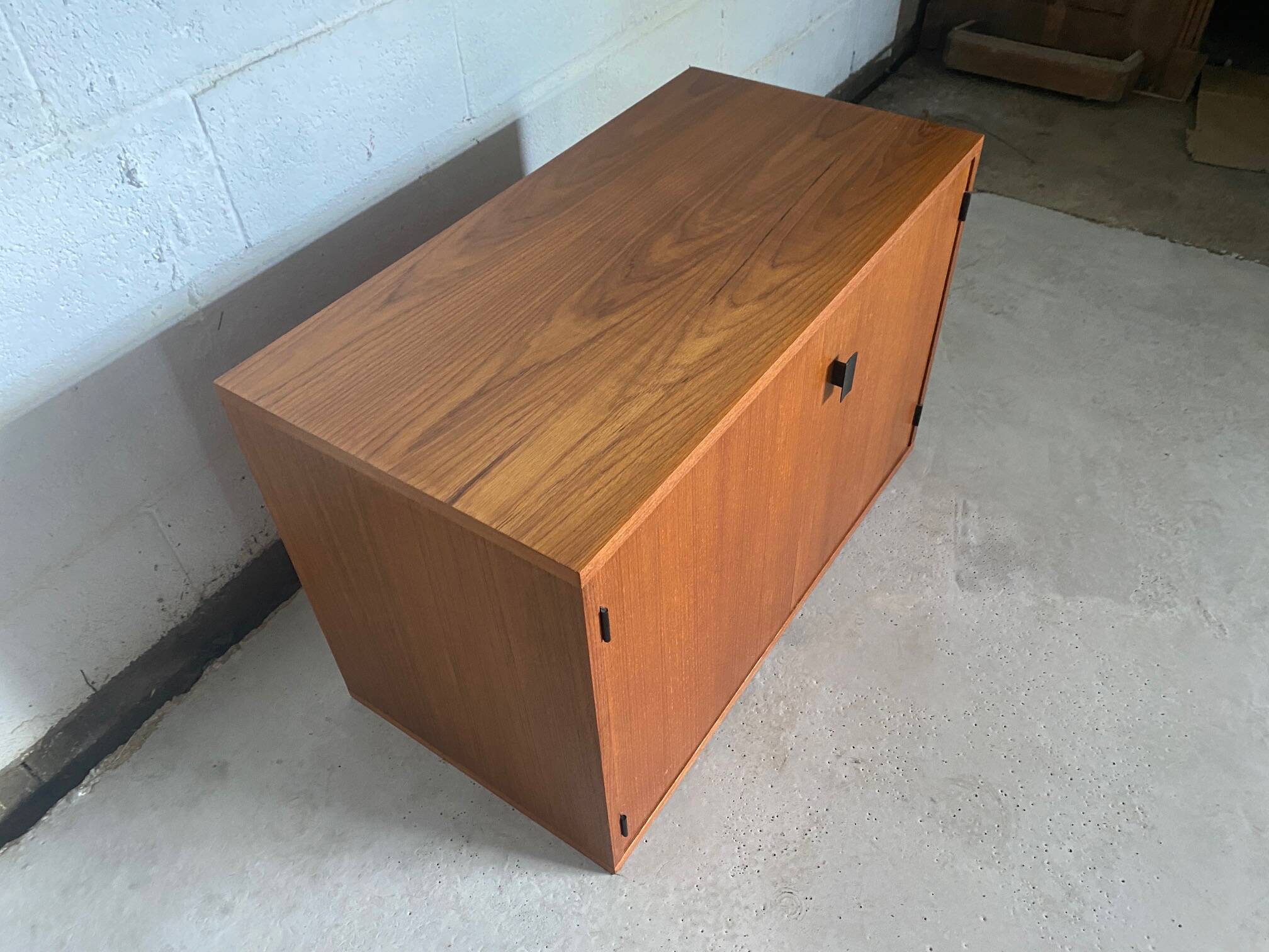 Storage unit module A (B) in Scandinavian teak from the 60s