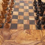 Table de jeu d'échecs, bois d'olivier rustique