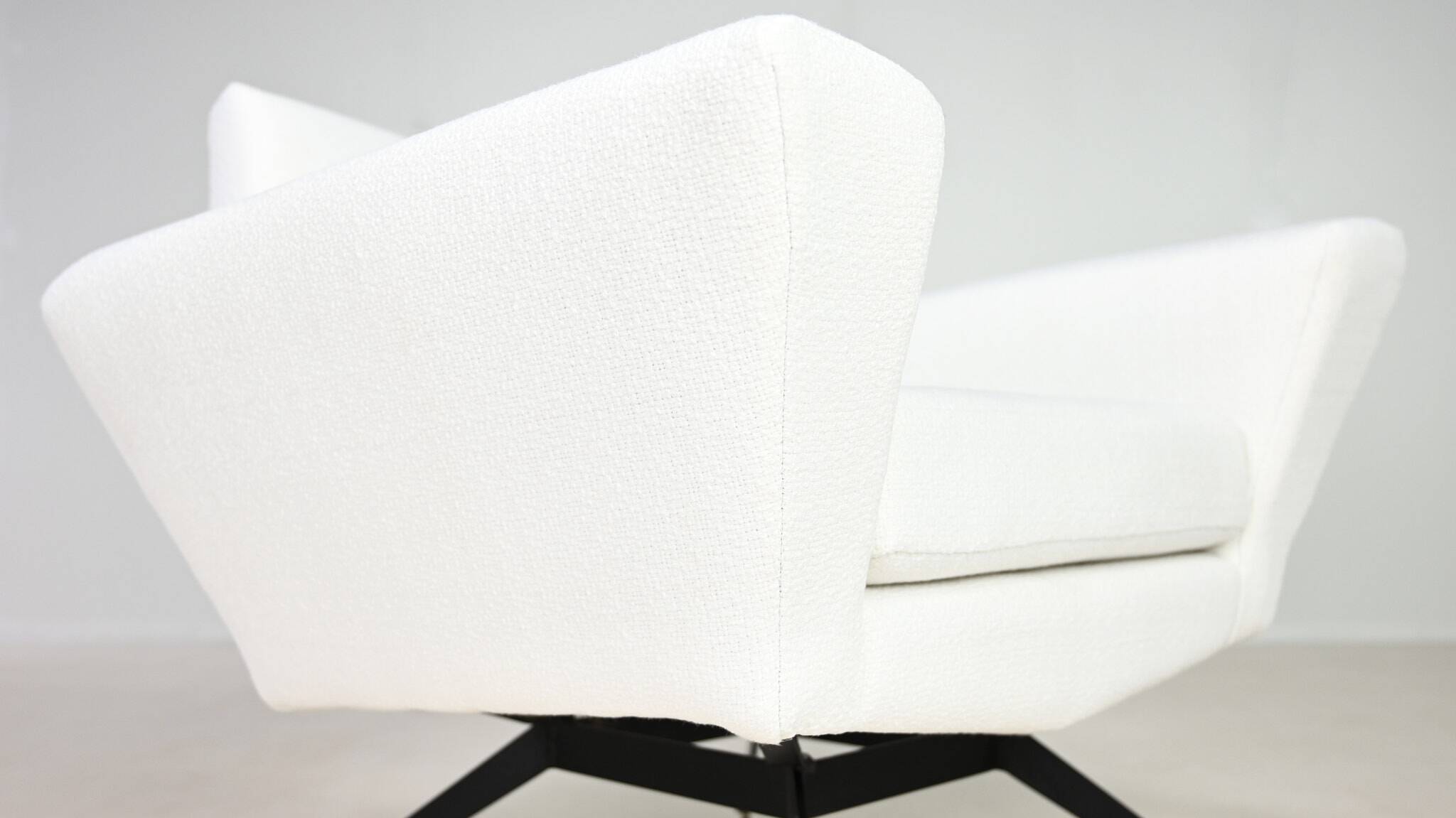 Studio Tecnico APA, Pair of Armchairs Model M530 for Lenzi. Italy C.1950