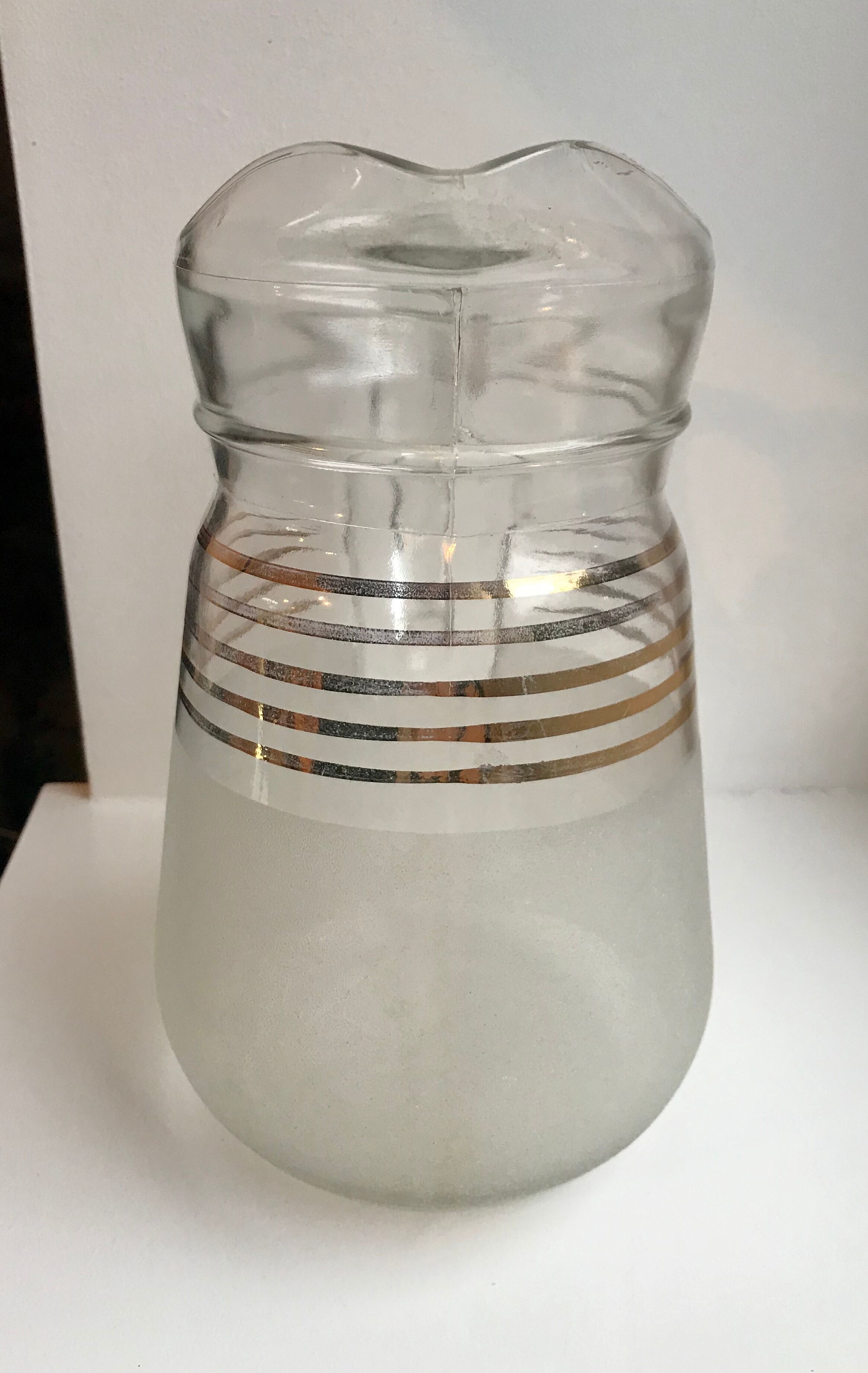 Granite water pitcher with golden edging 50s-60s