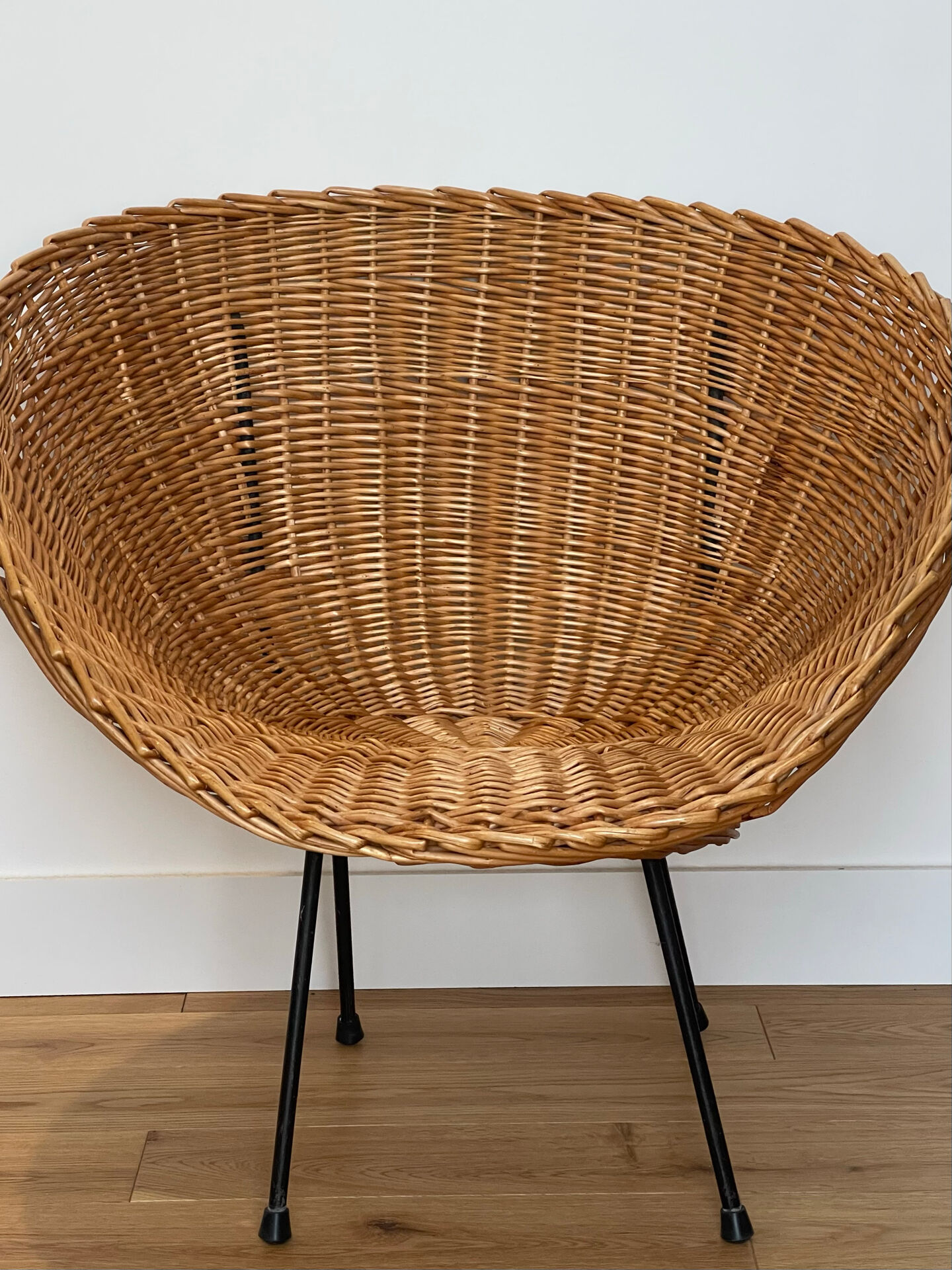 2 wicker basket chairs from the 1950s