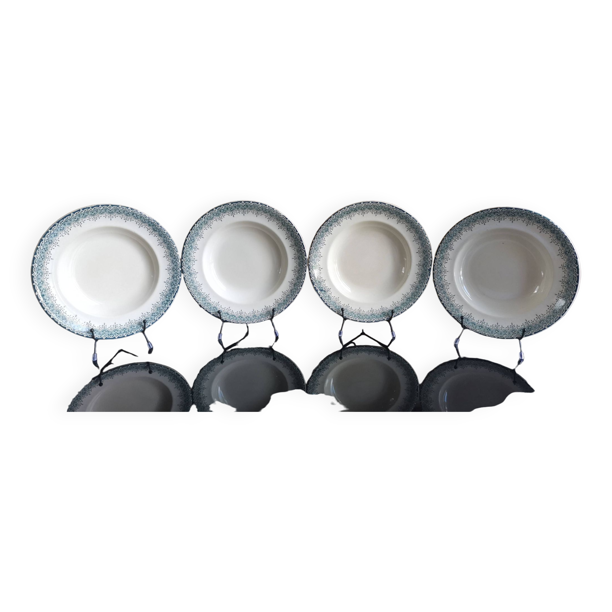 4 assiettes creuses en Terre de Fer Longwy modèle "Suzanne"