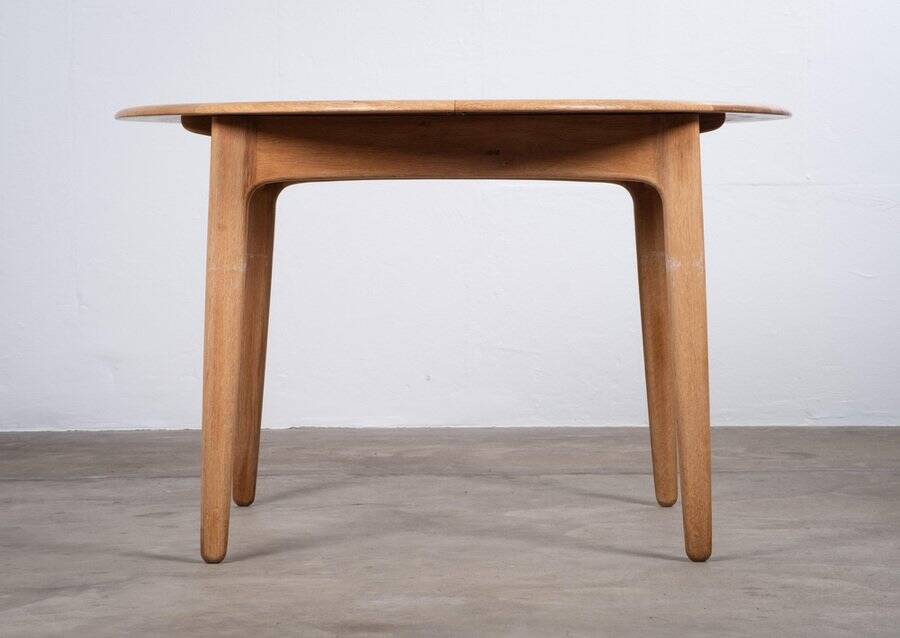 Round Oak Dining Table attributed to Svend Aage Madsen for K. Knudsen, Denmark, 1960s