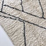 Moroccan Berber carpet Beni Ouarain with black graphic patterns 2,36x1.55m