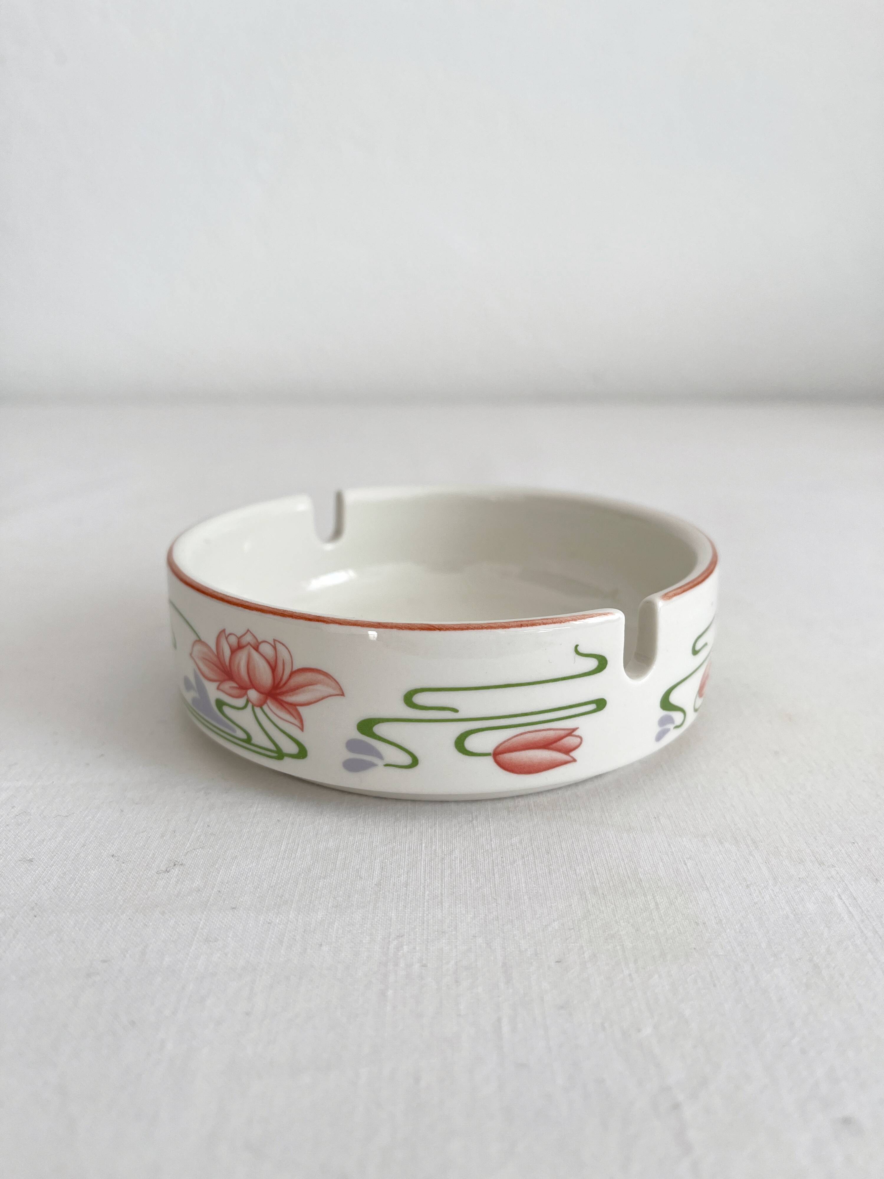 Villeroy & Boch "Florida" porcelain glass ashtray