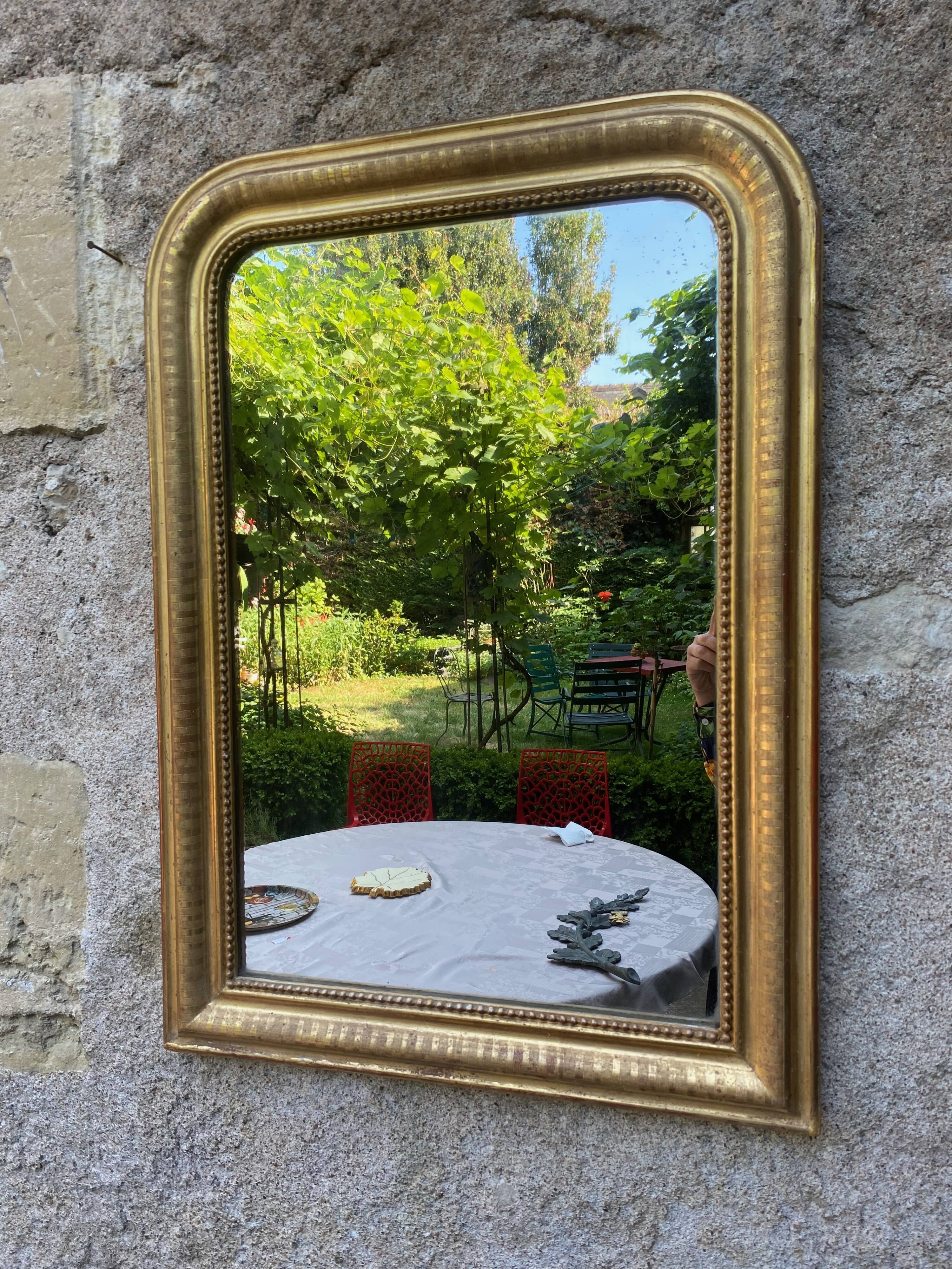 Gilded Louis-Philippe mirror 76 x 55 cm