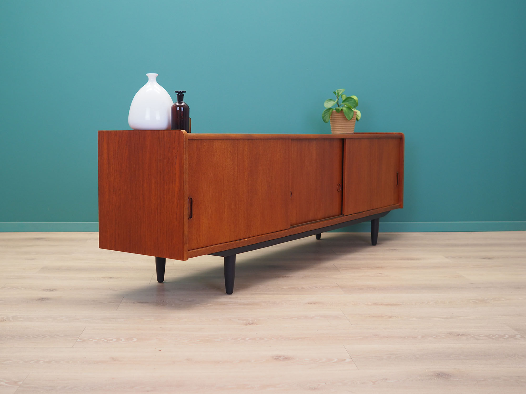 Teak sideboard, danish design, 1960s, manufacturer: Denmark