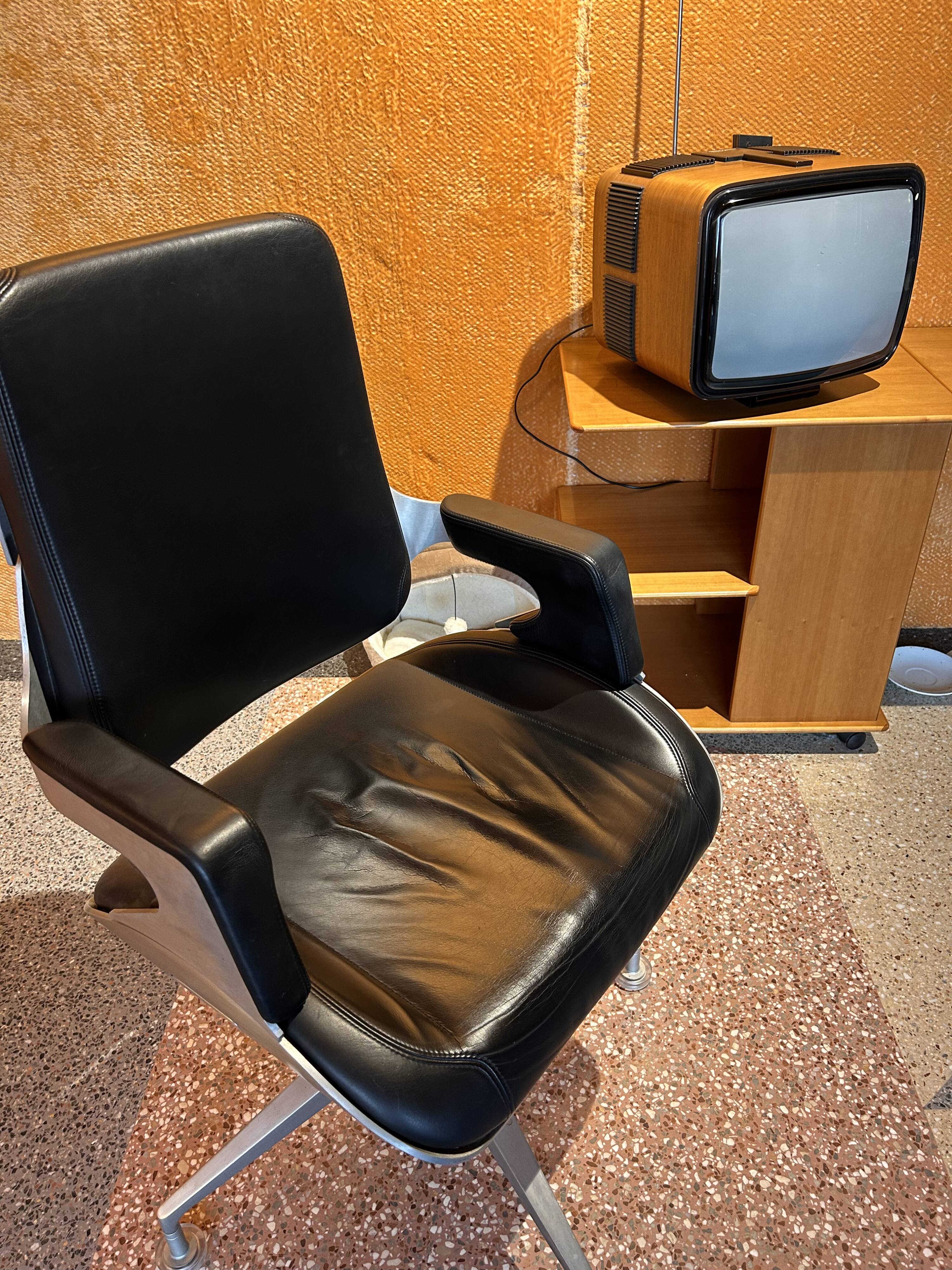 Model 151s Desk Chair By Hadi Tehrani For Intersthul, 2000's