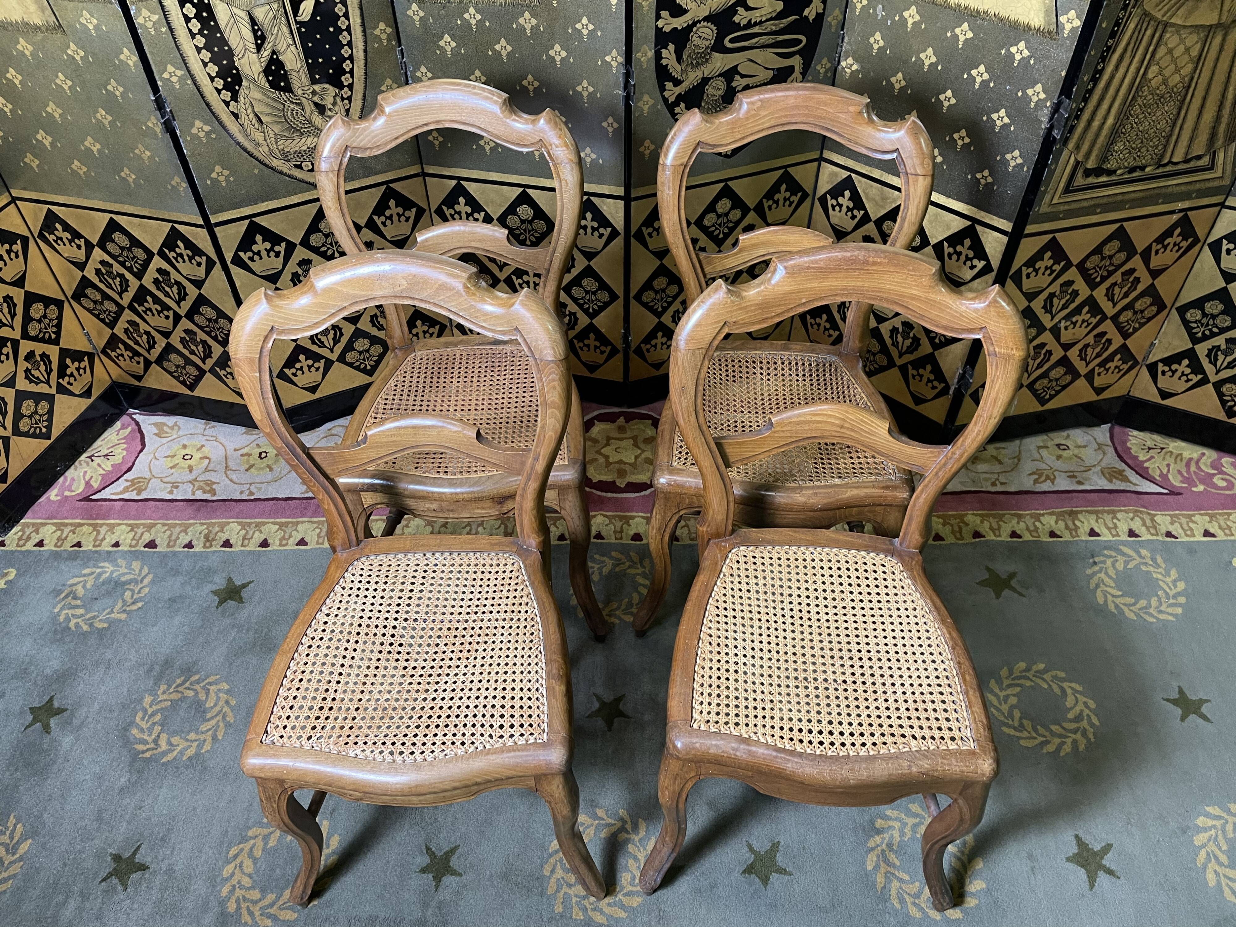 Suite de 4 chaises Louis Philippe en cannage