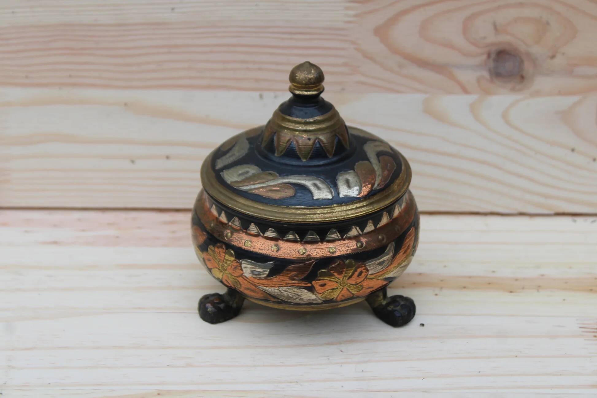 Vintage brass bonbonnière – copper and gold floral patterns