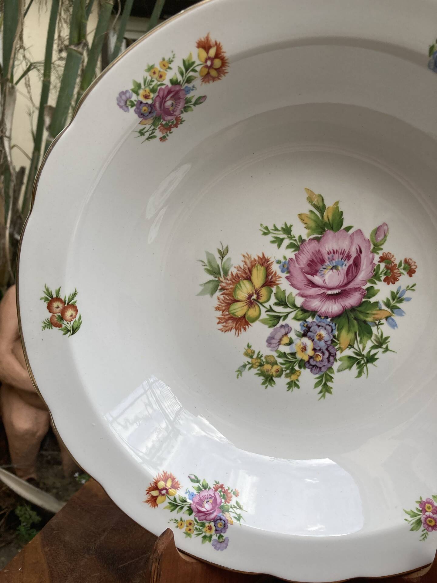 Plats de service ronds Digoin Sarreguemines charme d’antan