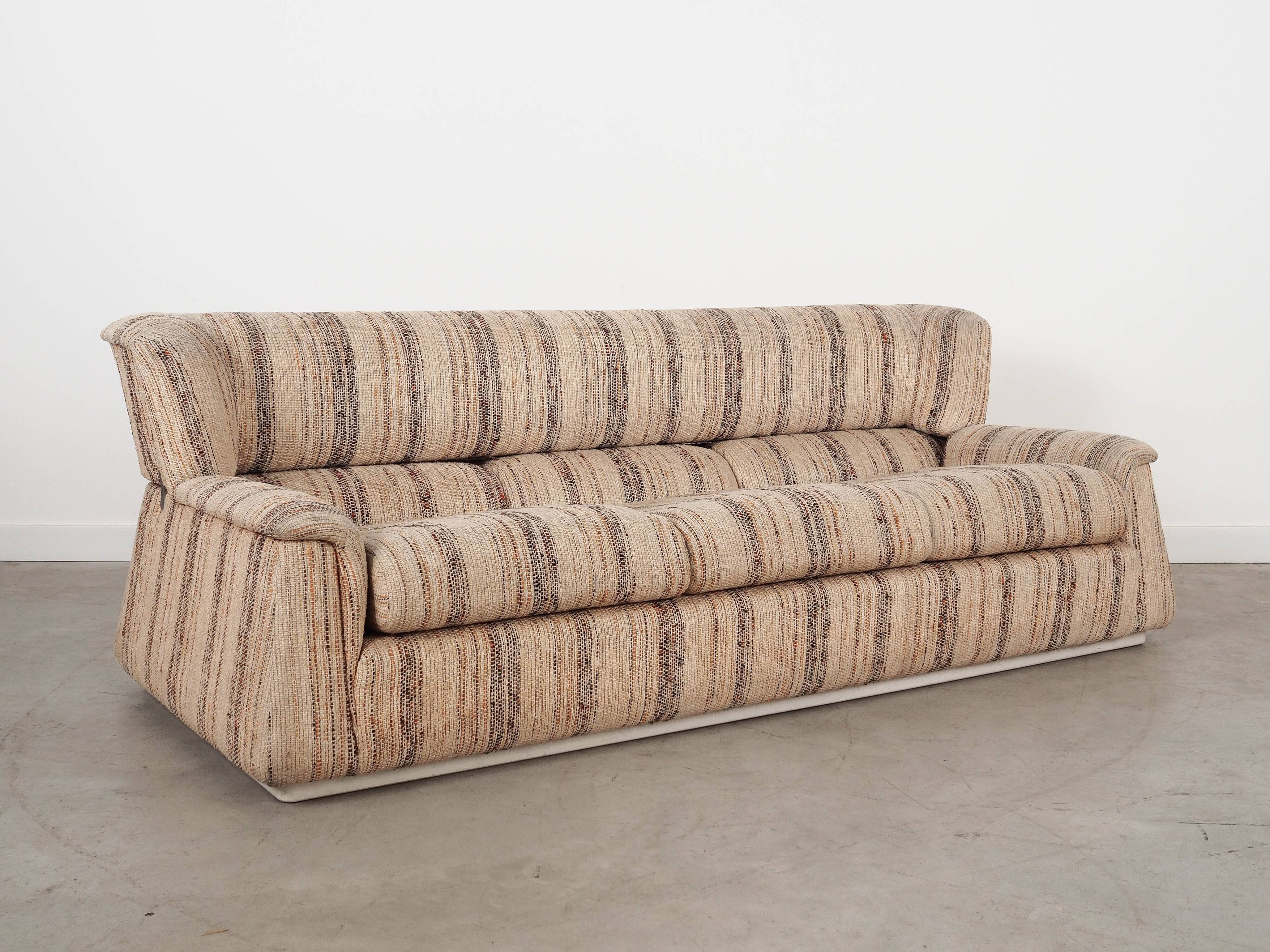 Three-seater sofa, Italian design, 1960s, manufactured by Saporiti