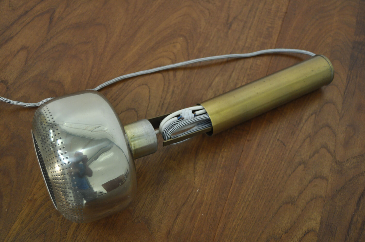 Pair of Guldpendel hanging lamps by Vilhelm Lauritzen for Louis Poulsen, Danish 1960s