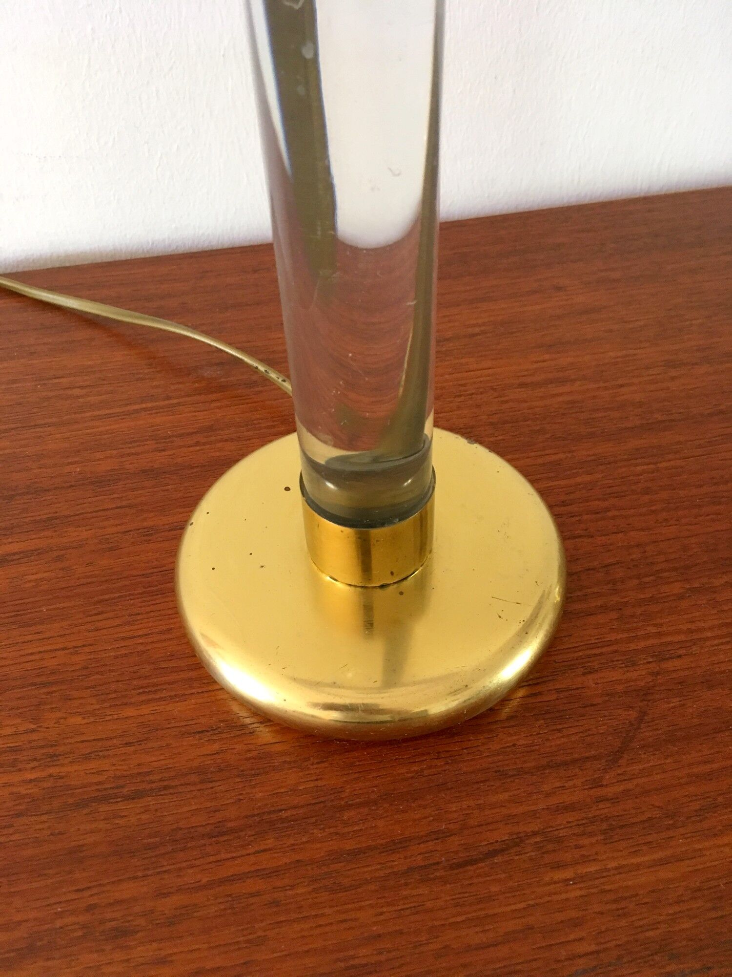 2 70s vintage Plexiglas lamps