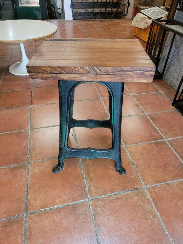 Table industriel pied fonte