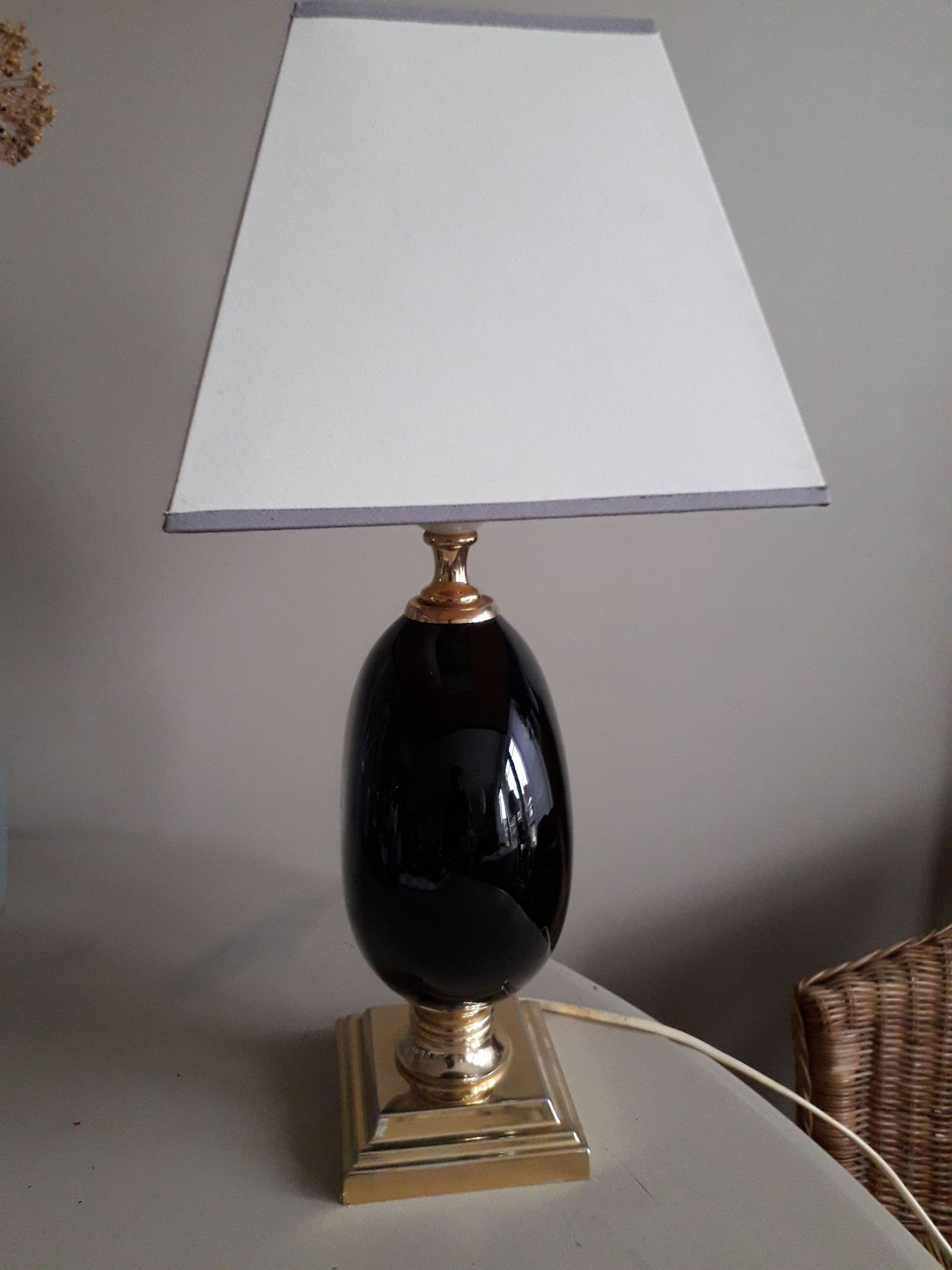 Lampe vintage avec pied en bakélite