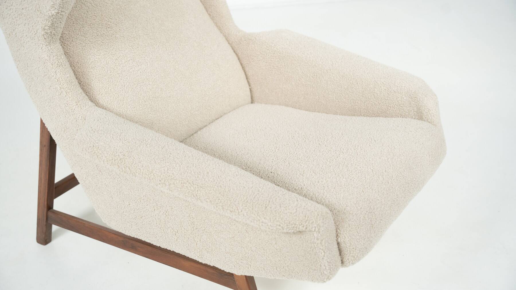 Mid-Century Modern Armchair 877 by Gianfranco Frattini for Cassina