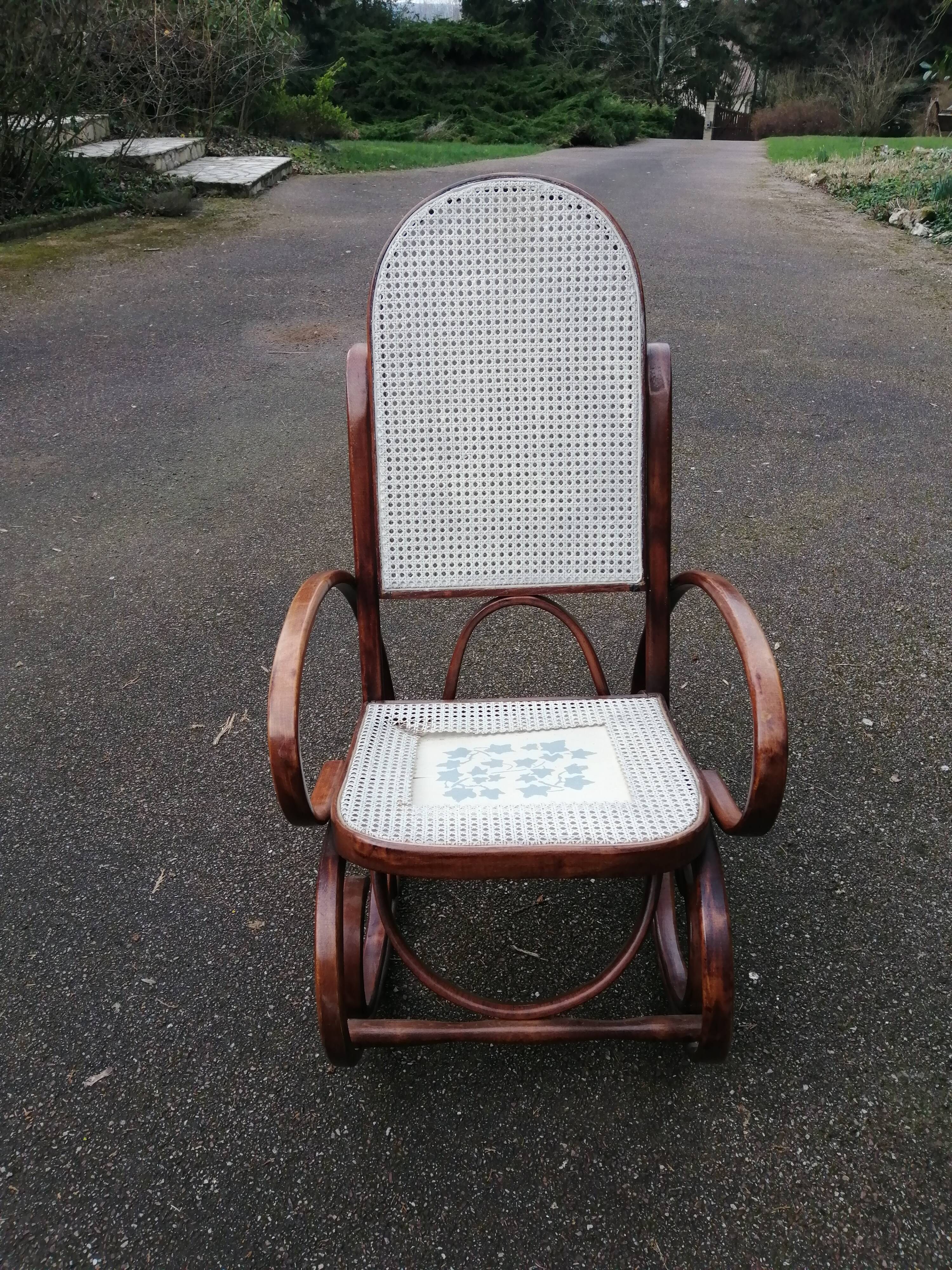 Rocking chair in caning