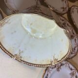 Service à dessert signé William Alsager Adderley, 25 pièces