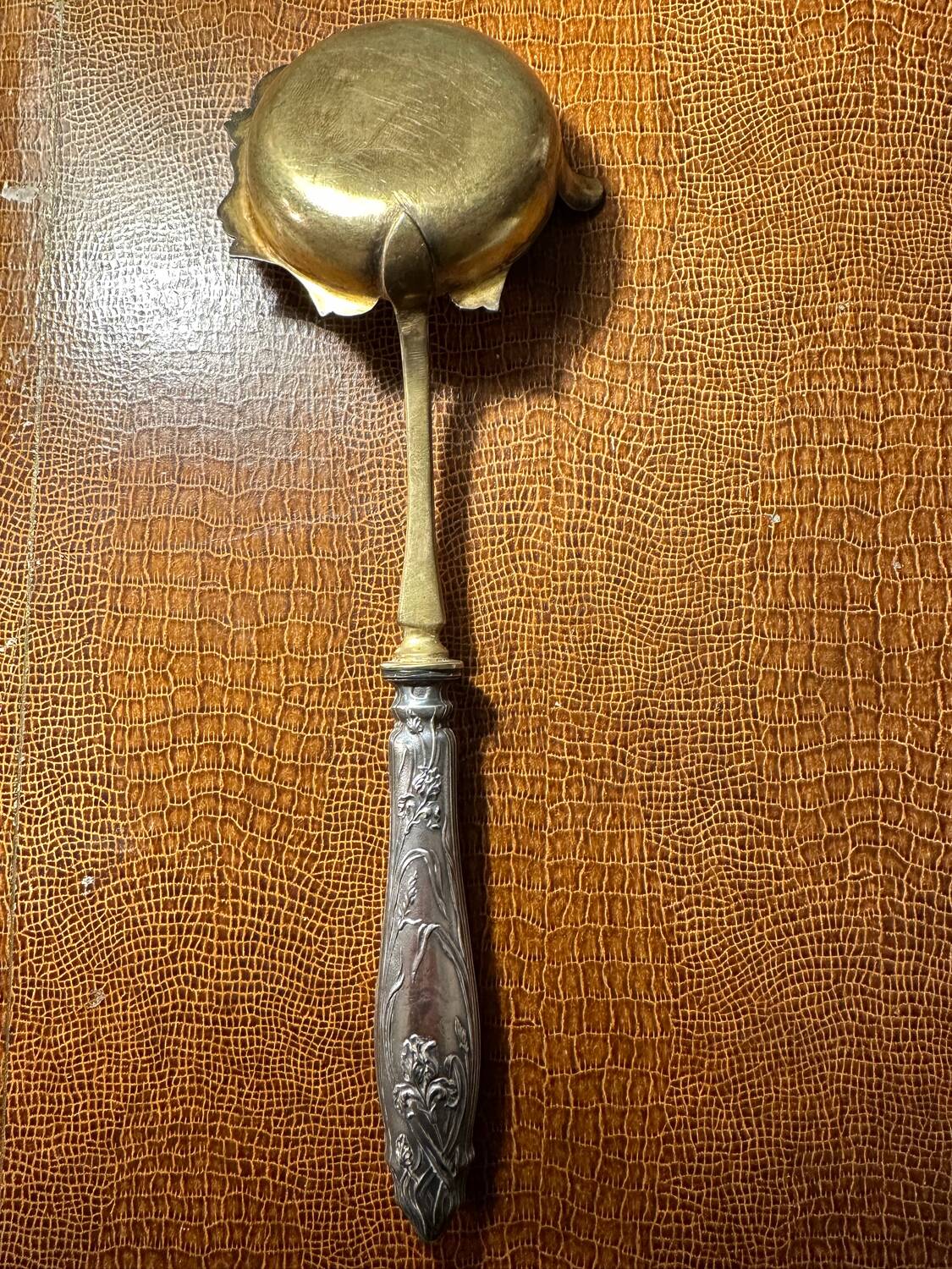 Cuillère à Sauce Art-Nouveau Décor Floral en Argent & Vermeil