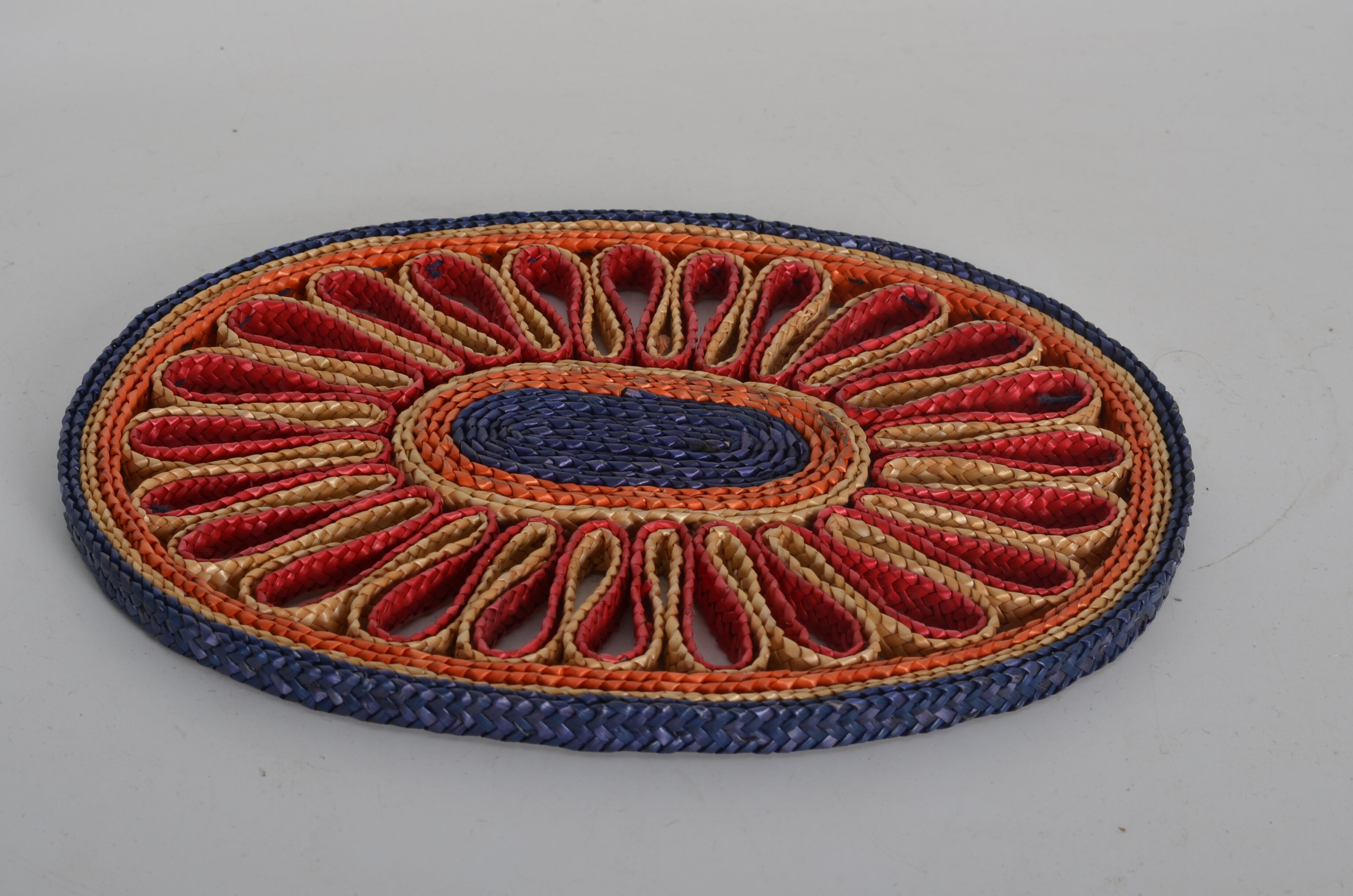 Braided straw underside