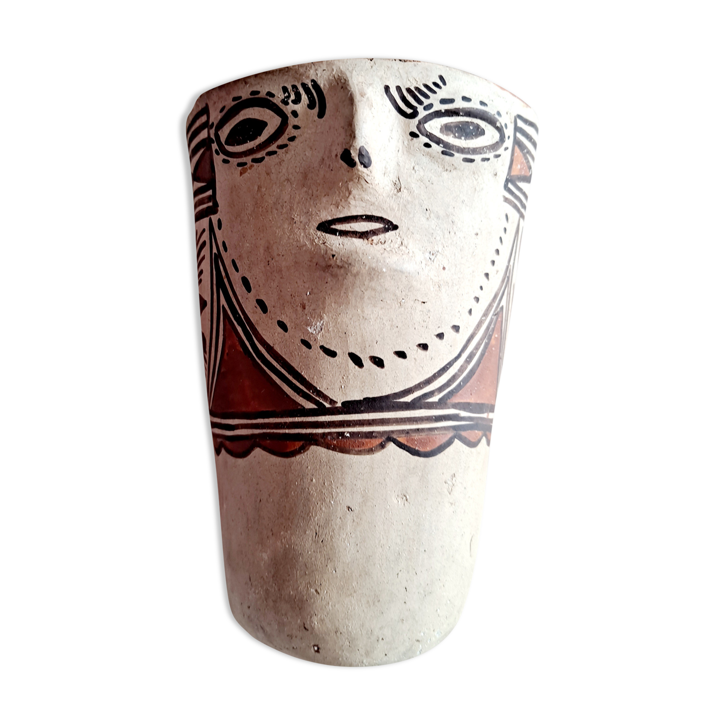 Anthropomorphic cup