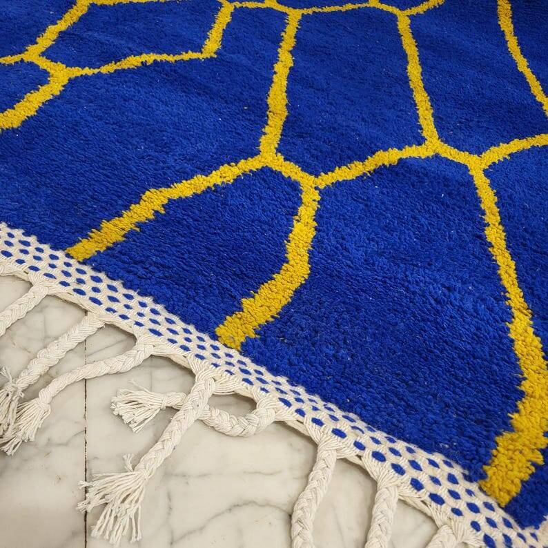 Handmade traditional pure wool rug 2/3 m