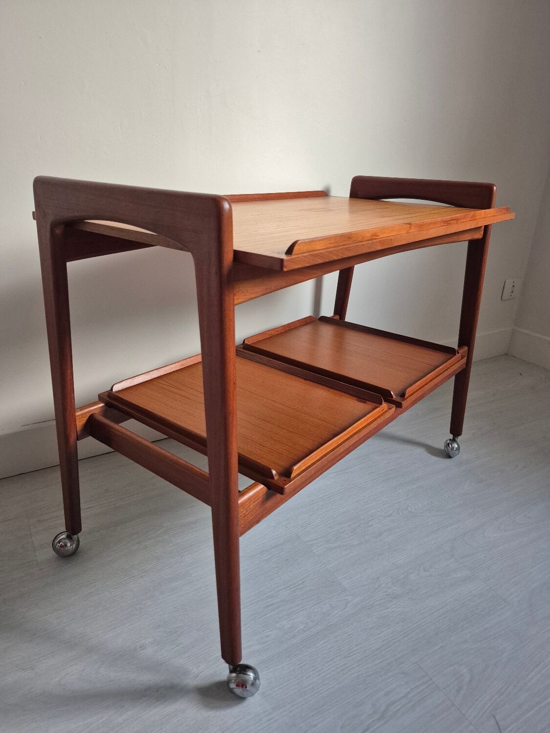 Samcom Serving Cart 1960