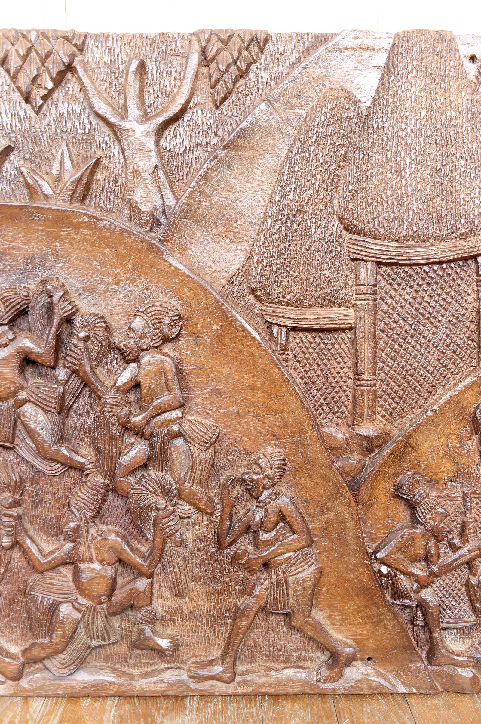 Important Monoxyle Panel, Bamoun Bas-Relief, Cameroon, Circa 1960
