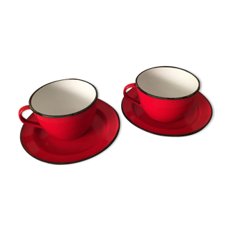 2 cups and their red enamelled saucer