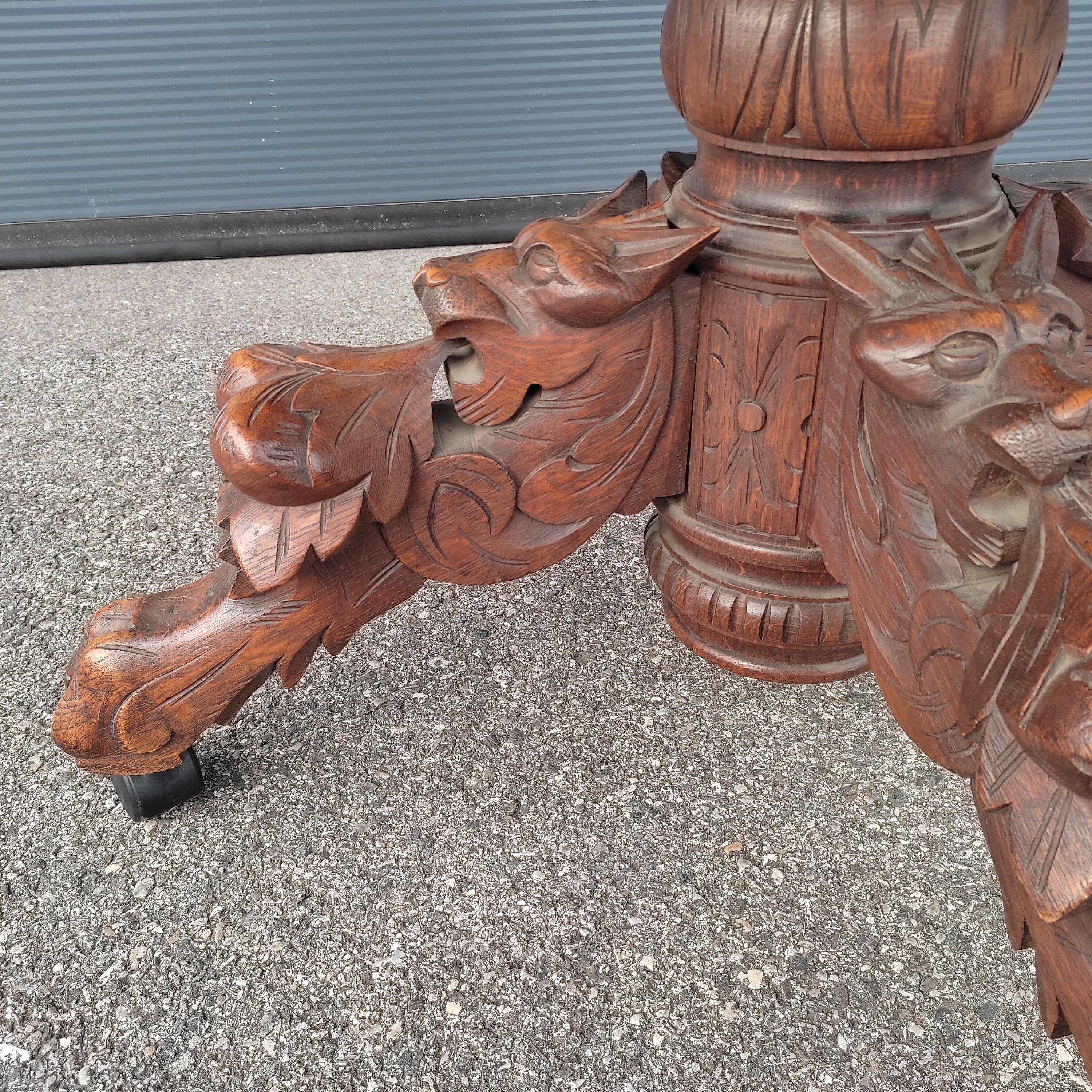 French table in extendable solid oak
