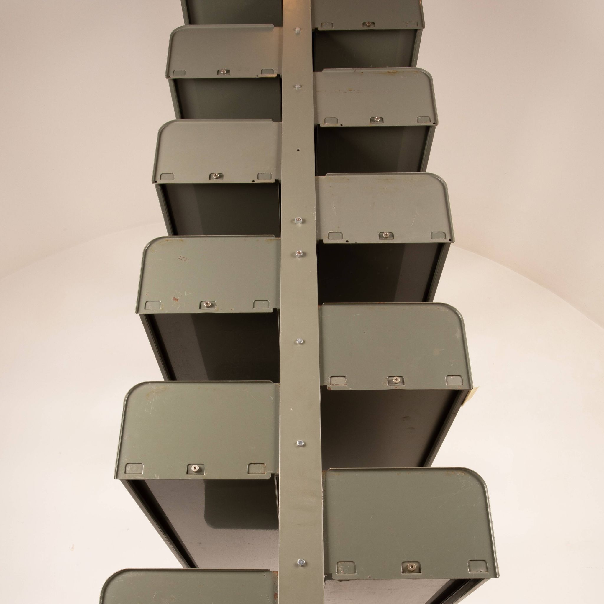 Congresso XL bookcase produced by Lips Vago