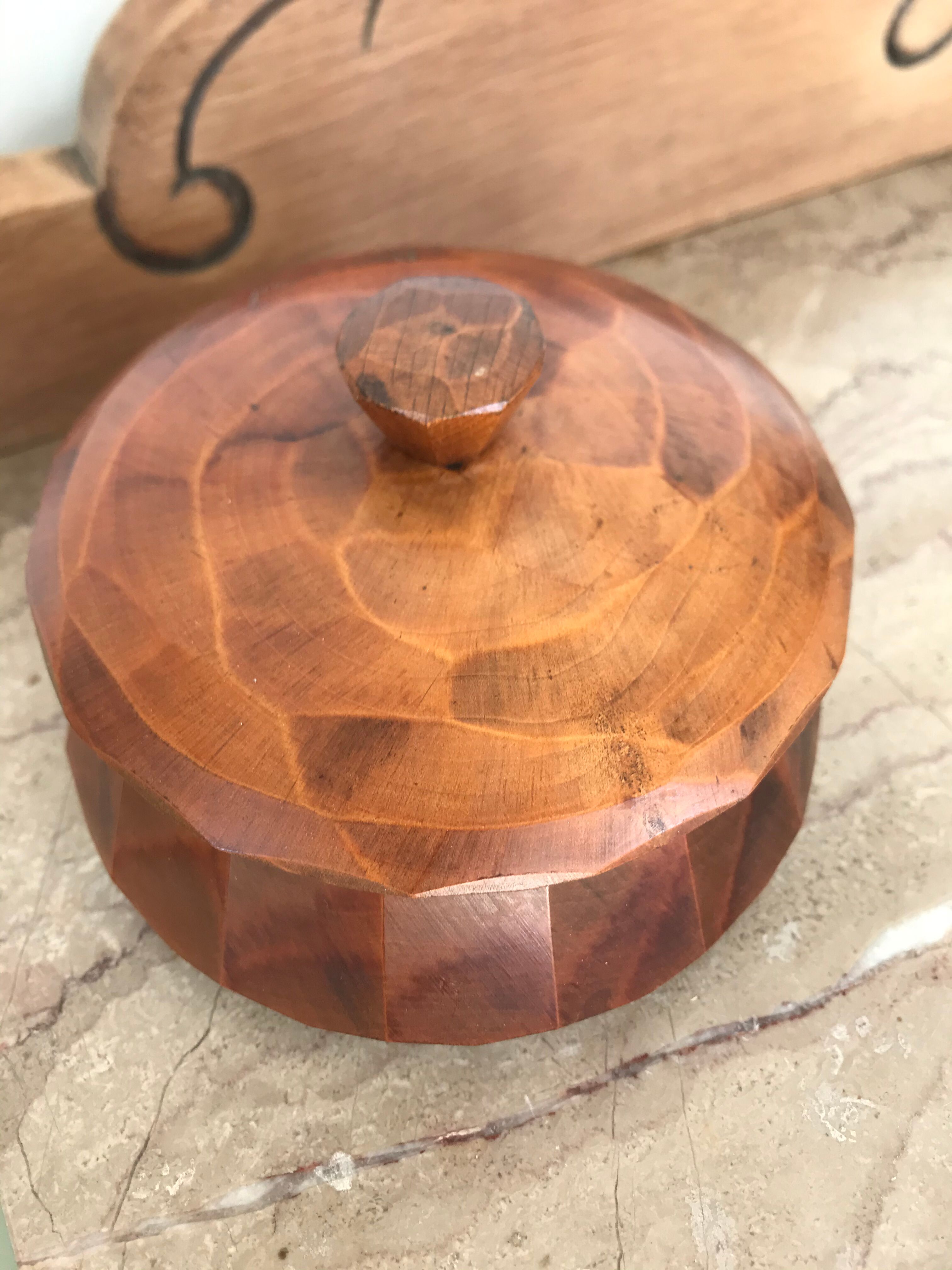 Jewelry box
