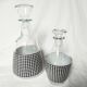 Lot de 2 carafes en verre pied de poule noir et blanc de la cristallerie d'Arques. Rare.