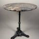 Table de bistrot français vintage avec plateau rond en marbre et base en fonte