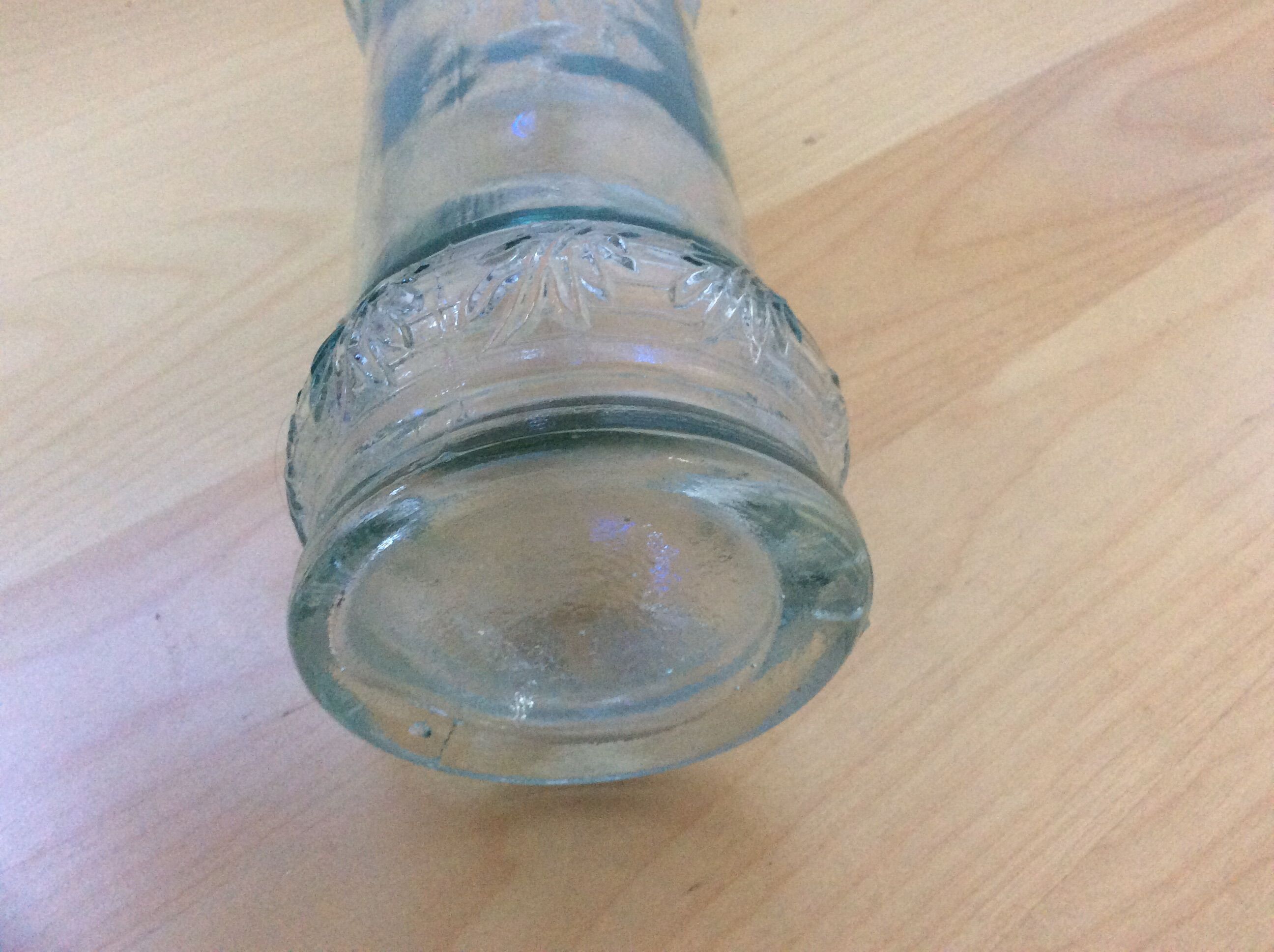 Moulded glass bottle